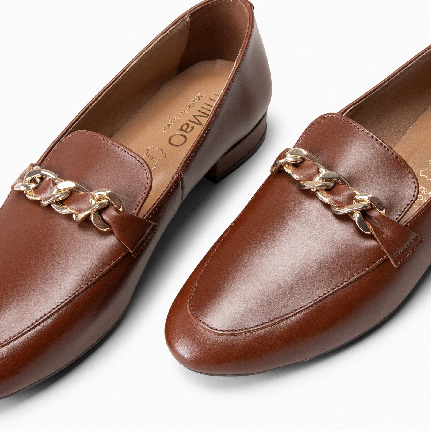 CHAIN – Mocasines planos MARRON con adorno metalizado