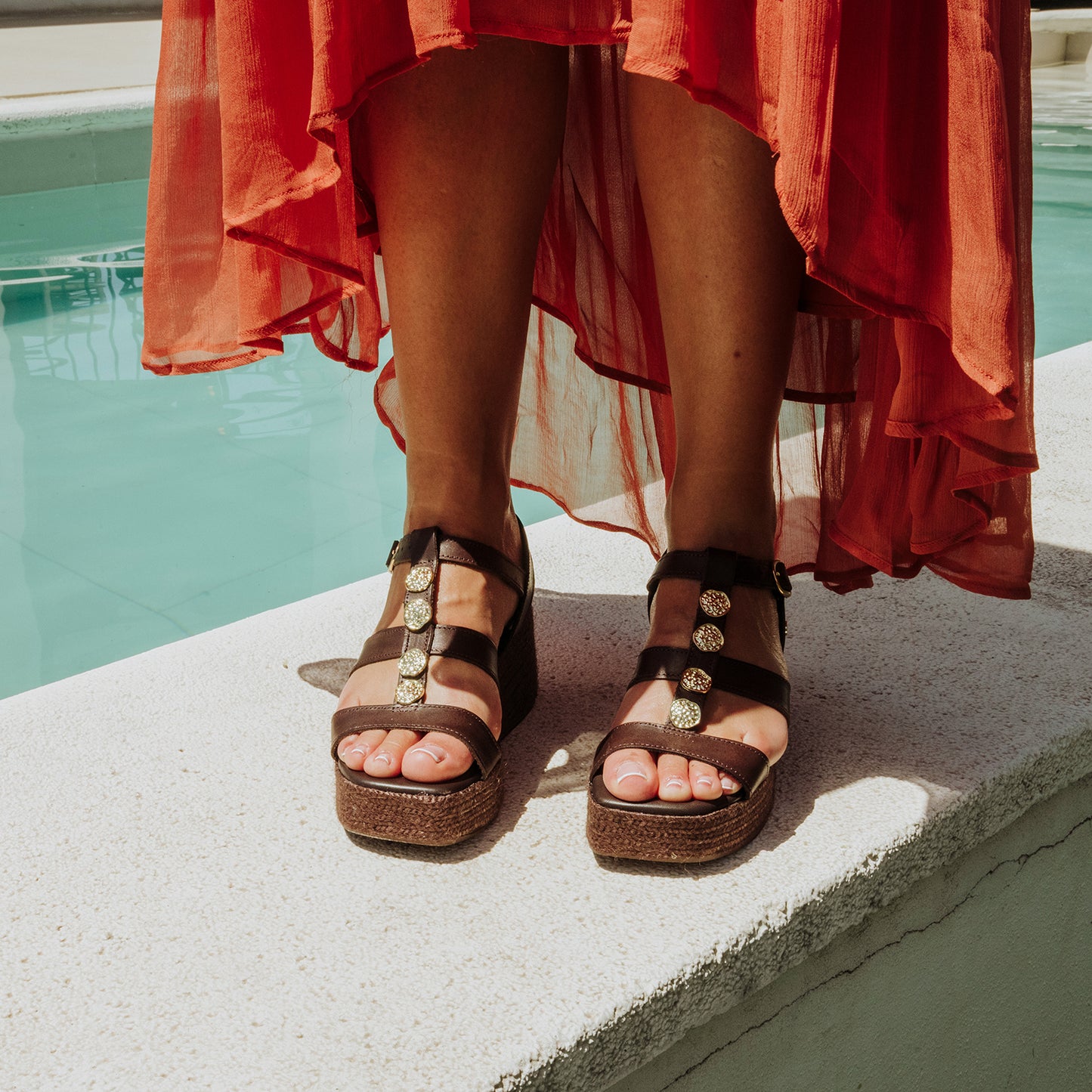 DANAE - Sandalias de plataforma de yute  MARRON