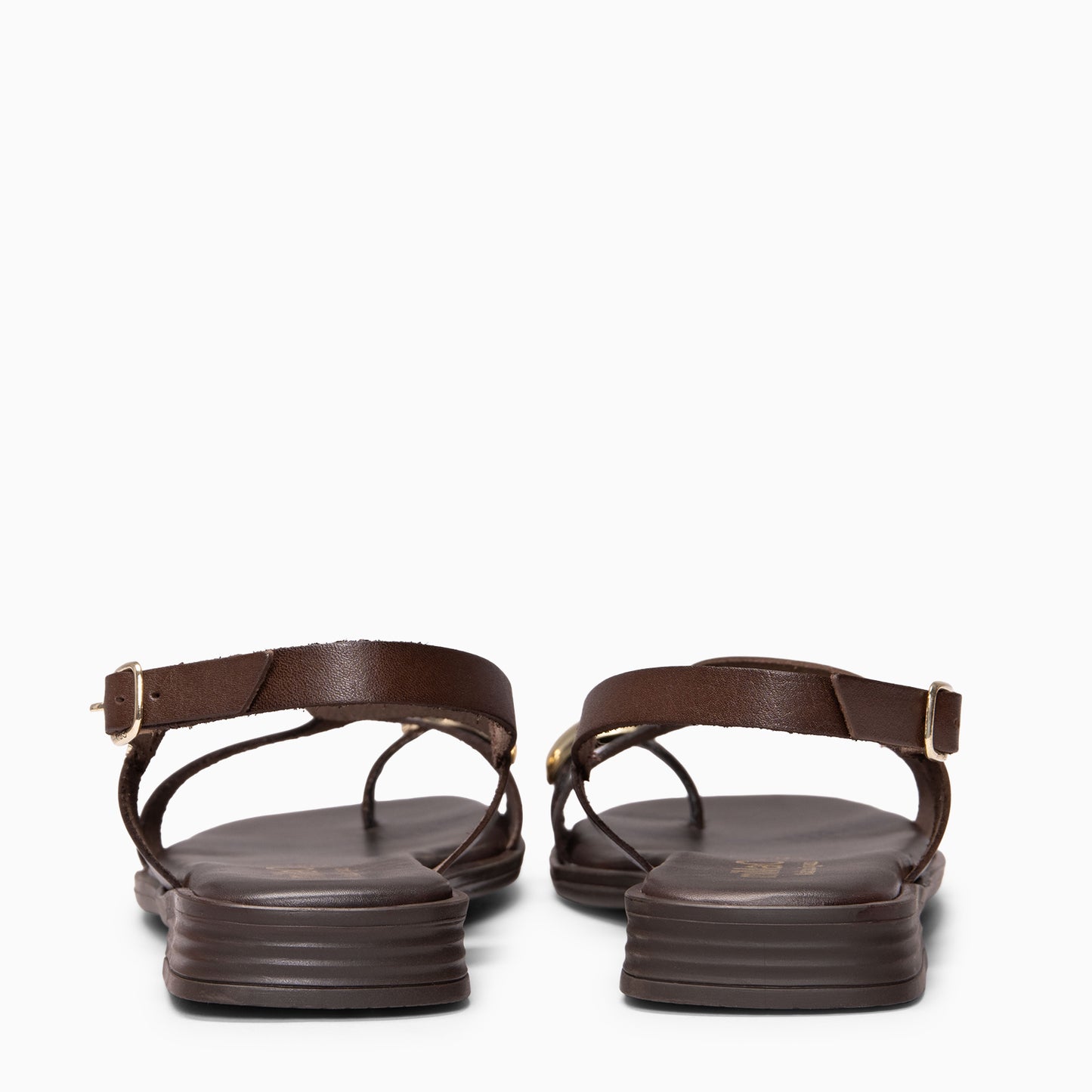 HELIA - Sandalias planas de piel MARRON