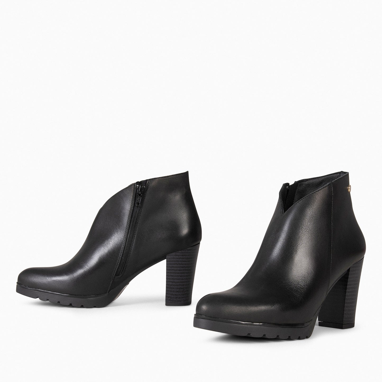 CLASSIC - Botins femininos com salto PRETO