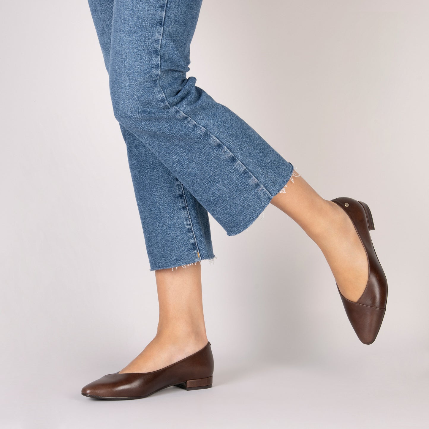 MARIE – Zapatos bajos de punta fina MARRON