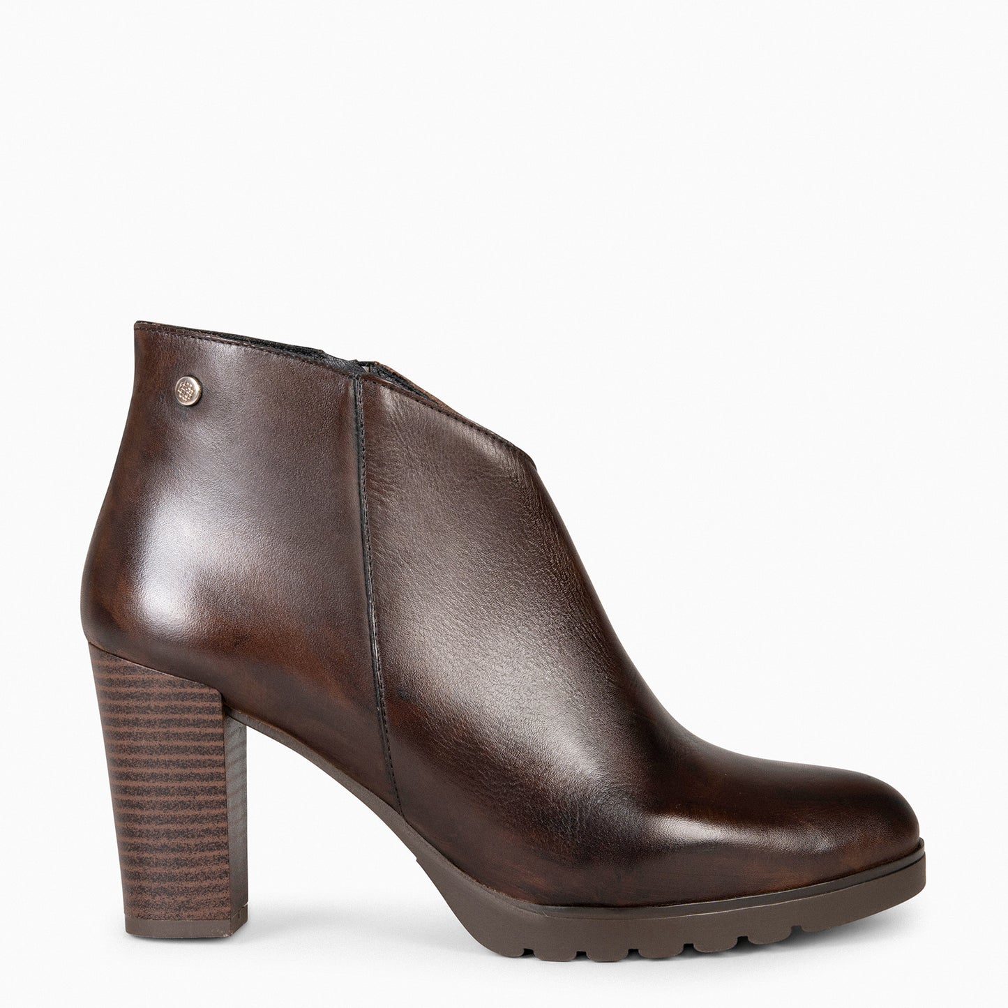 CLASSIC - Botins femininos com salto CASTANHO