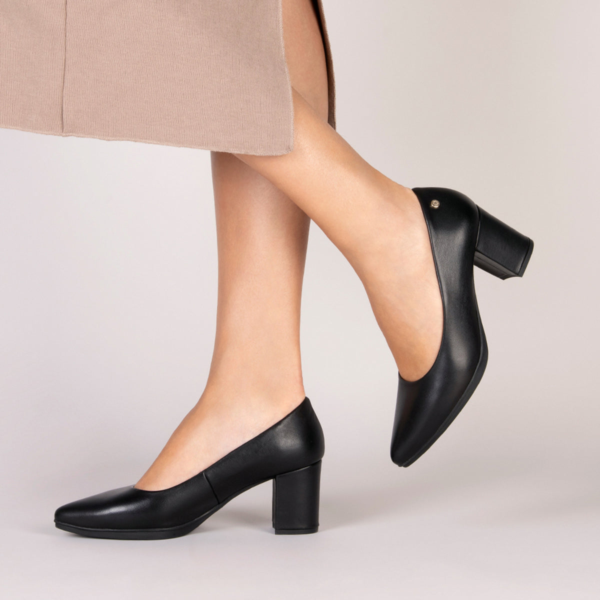 URBAN S SALON – Zapatos de tacón medio de napa NEGRO
