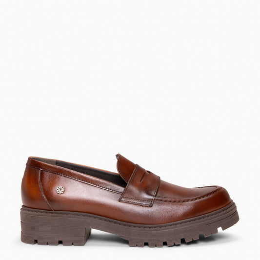 TRAVIS - Mocasin de piel de napa cepillada TABACO