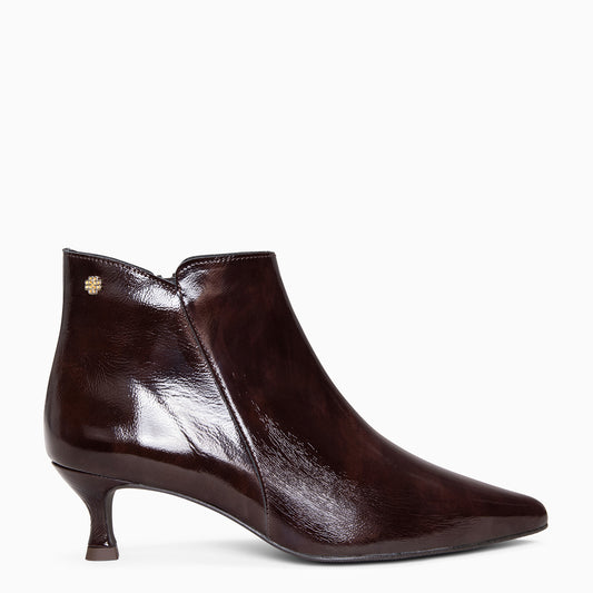 ROYAL – Botines tacón bajo MARRON