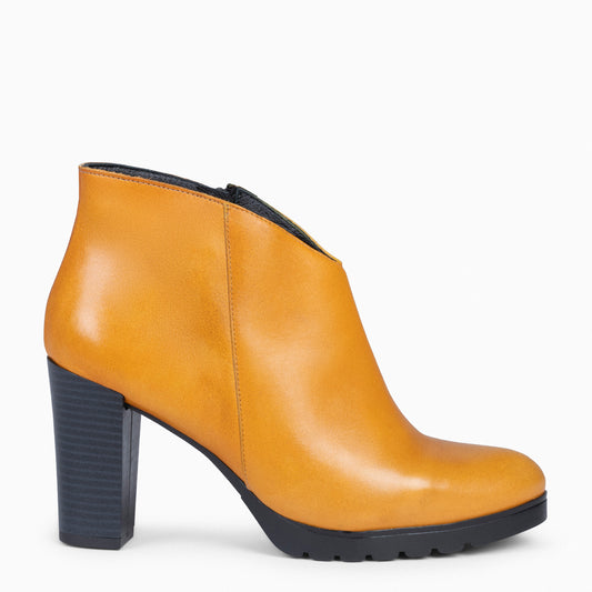 CLASSIC - Botins femininos com salto MOSTARDA