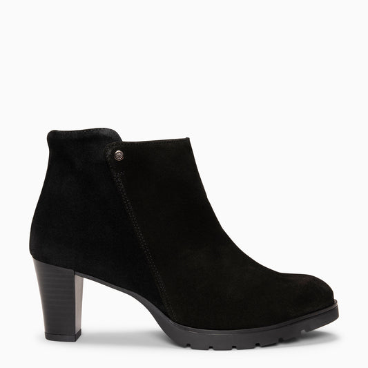 PRAGA – Botines con tacón de piel de seraje NEGRO