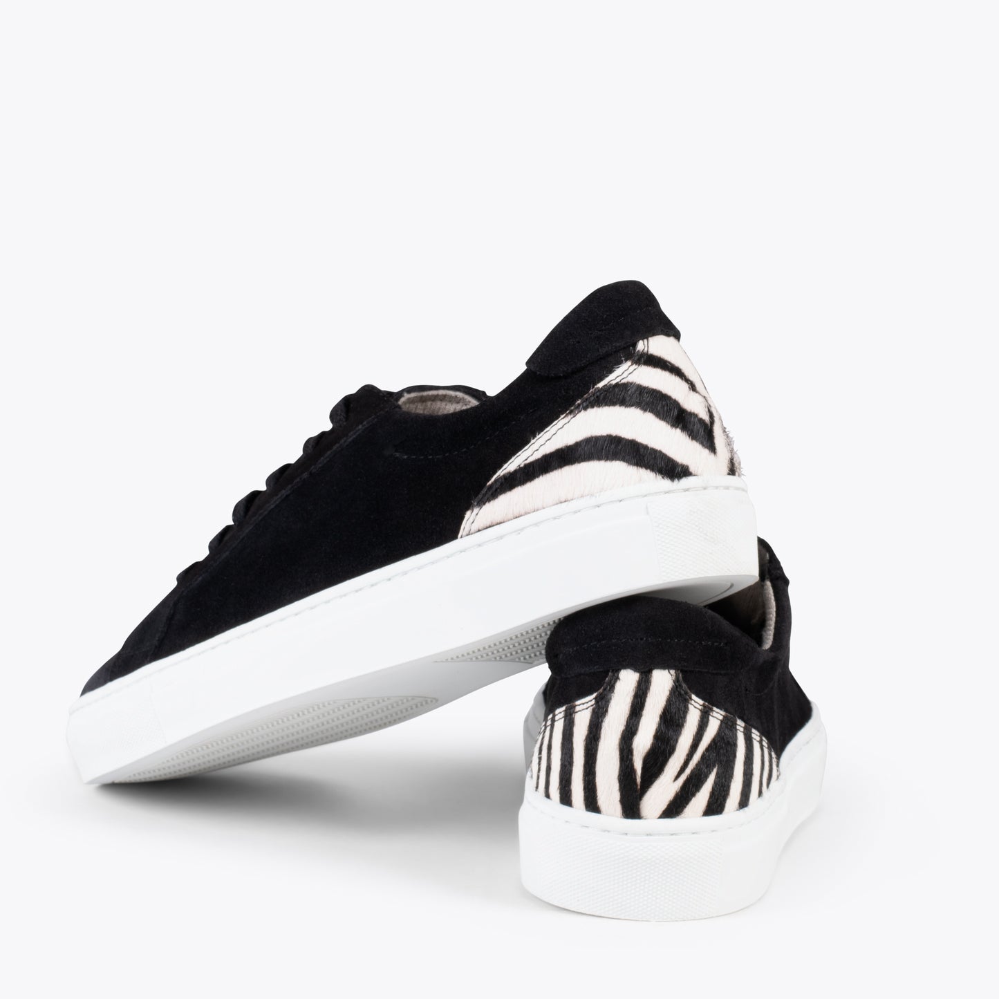 ENJOY – Baskets en daim et cuir ZEBRA noires 