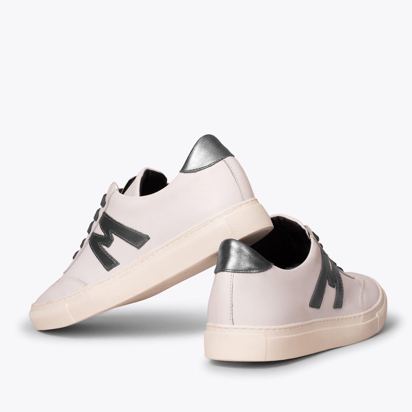 MÓNACO Zapatillas casual de hombre con logo PLATEADO