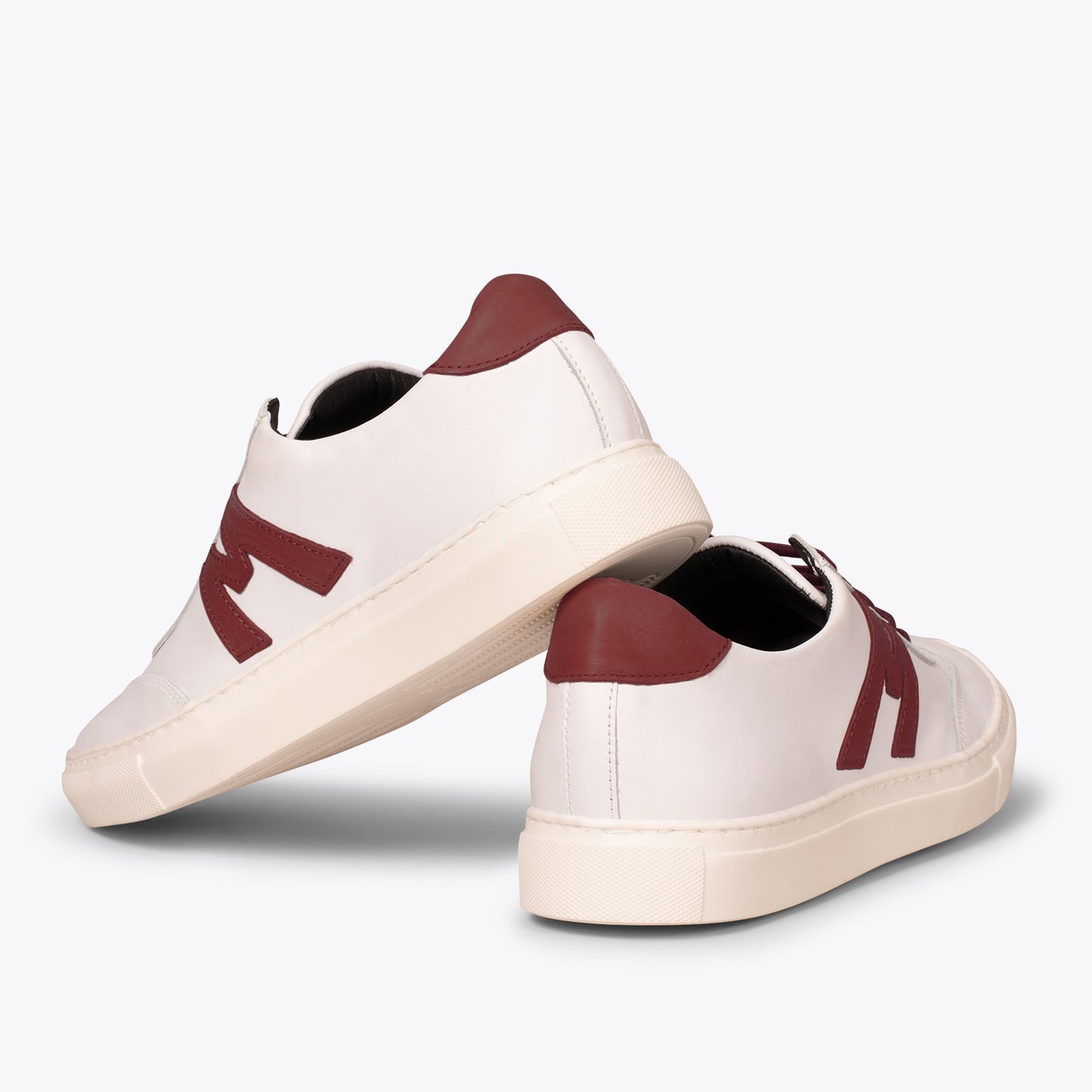 MÓNACO Zapatillas casual de hombre con logo en BURDEOS